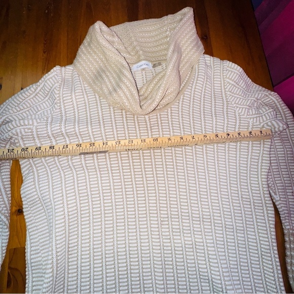Calvin Klein sweater - Picture 5 of 6
